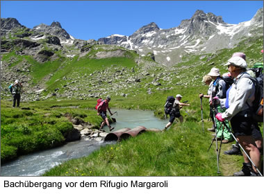 Bachübergang vor dem Rifugio Margaroli